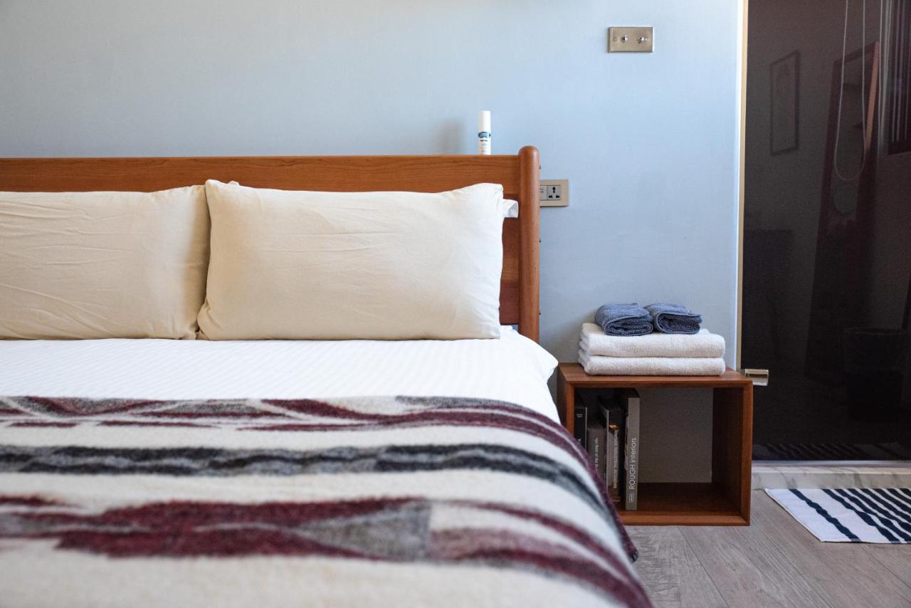 Boy Apartment -Adult Only Хуалиен Сити Екстериор снимка