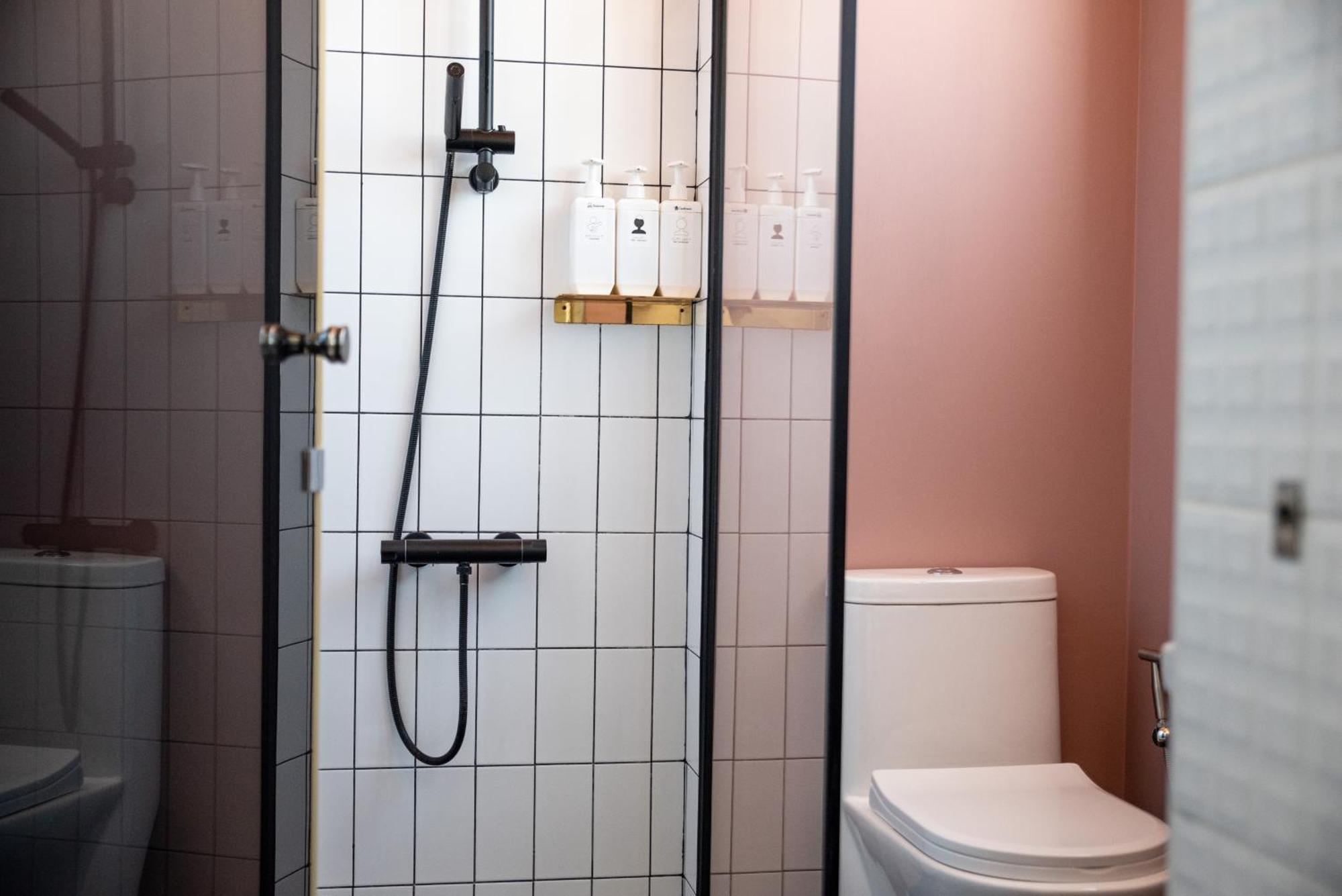 Boy Apartment -Adult Only Хуалиен Сити Стая снимка